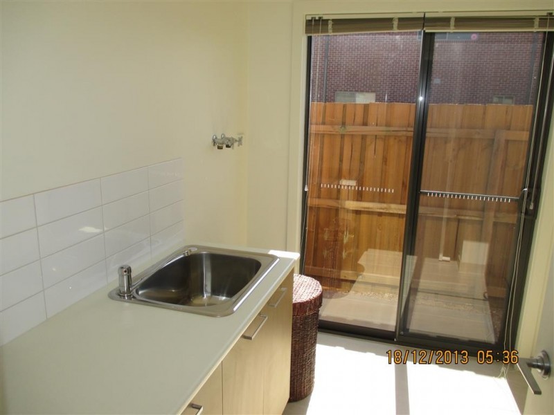 10 Fireside Avenue, Point Cook VIC 3030