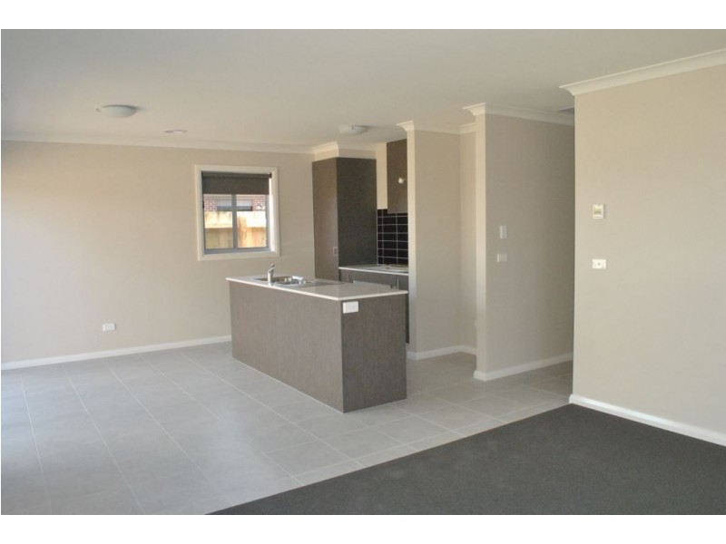 7 Treeleaf Avenue, Point Cook VIC 3030