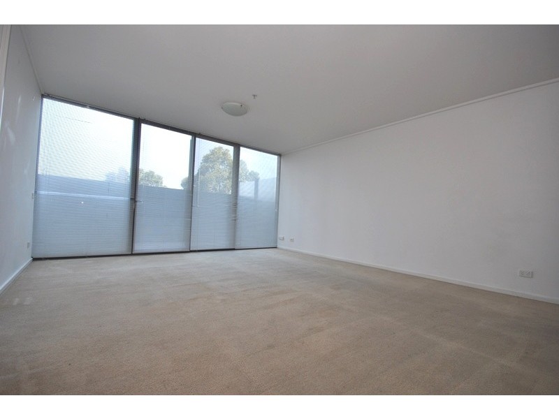 REF 21262/99 Whiteman Street, Southbank VIC 3006