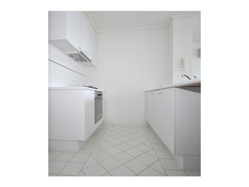 REF 21262/99 Whiteman Street, Southbank VIC 3006