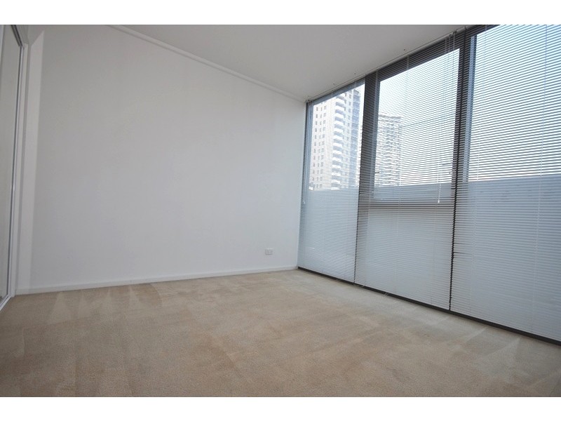REF 21262/99 Whiteman Street, Southbank VIC 3006