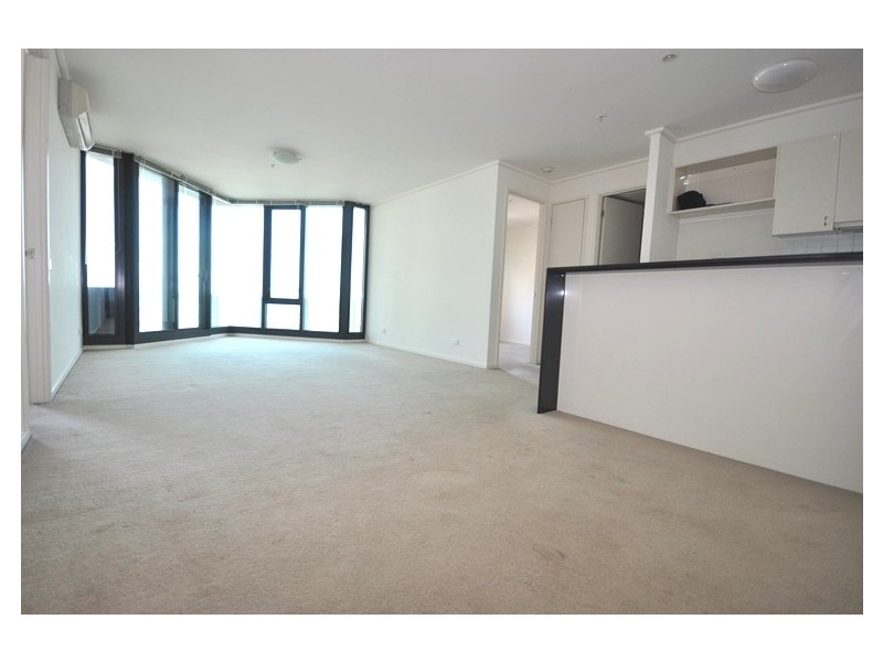 REF 21268/83 Whiteman Street, Southbank VIC 3006
