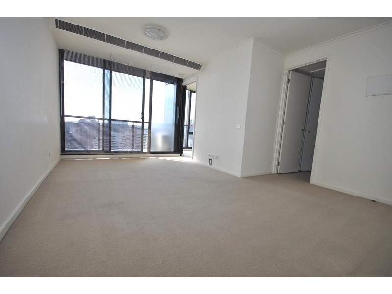 REF 21273/63 Whiteman Street, Southbank VIC 3006