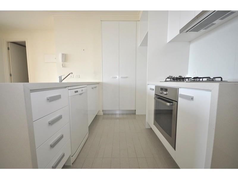 REF 21273/63 Whiteman Street, Southbank VIC 3006