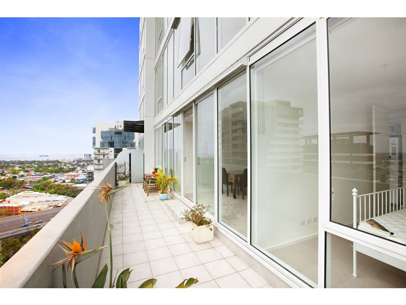 2705/63 Whiteman Street, Southbank VIC 3006