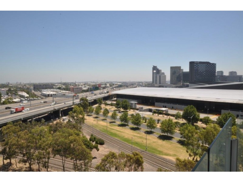 REF 21280/83 Whiteman Street, Southbank VIC 3006