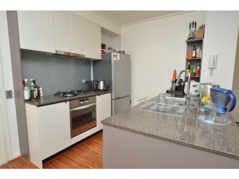 REF 21124/173 City Road, Southbank VIC 3006