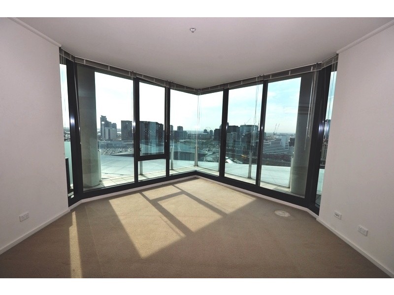 REF 21281/83 Whiteman Street, Southbank VIC 3006