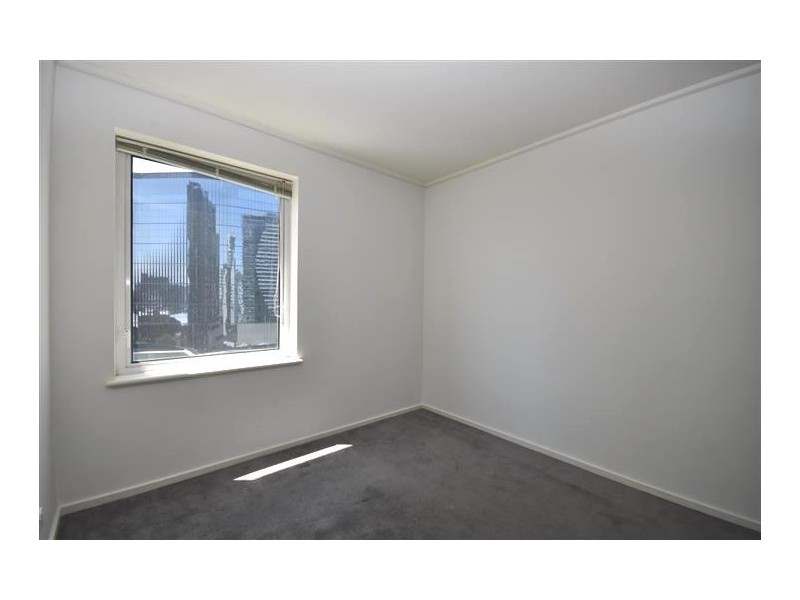 REF 21282/83 Whiteman Street, Southbank VIC 3006