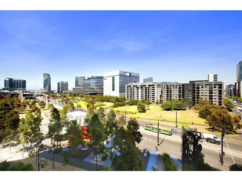 602/18 Waterview Walk, Docklands VIC 3008