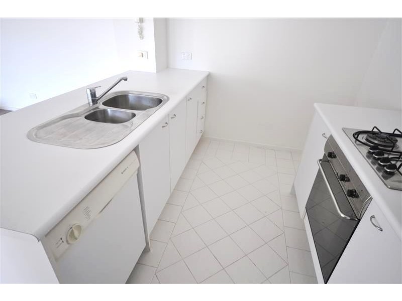 REF 21283/28 Bank Street, South Melbourne VIC 3205