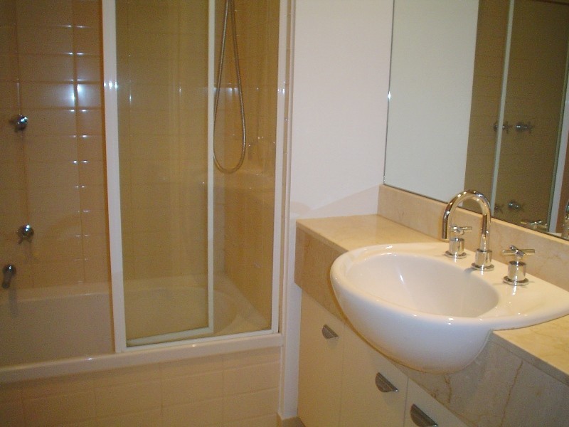 REF 21285/88 Park Street, South Melbourne VIC 3205