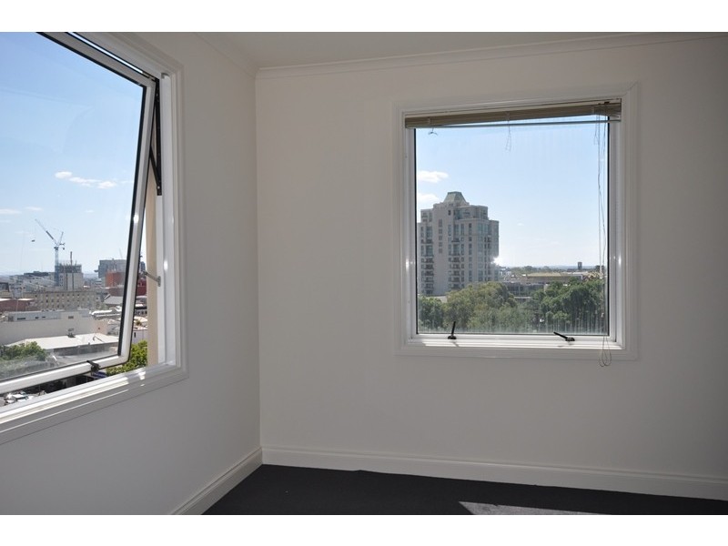 REF 21287/33 La Trobe Street, Melbourne VIC 3000