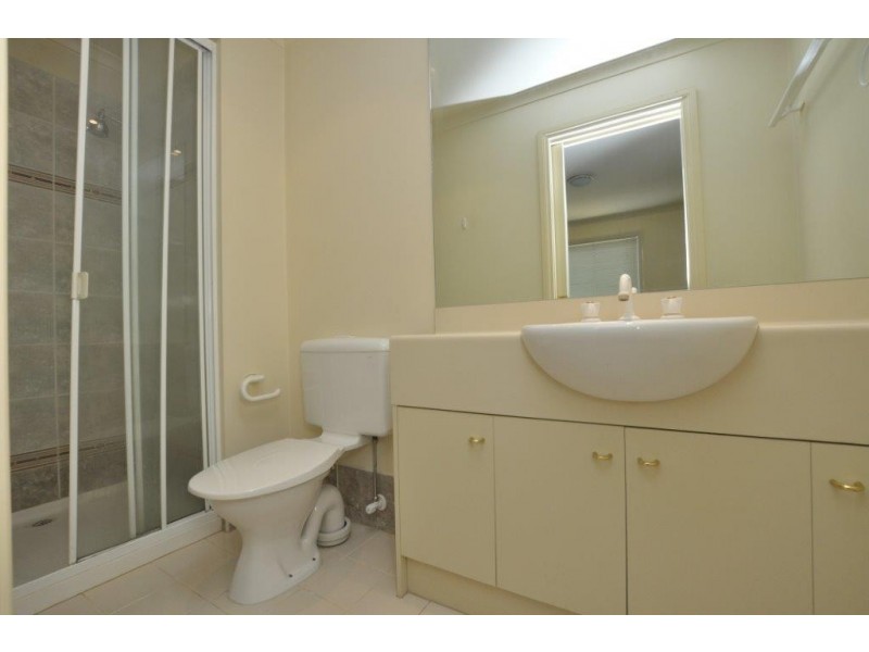 REF 21304/33 La Trobe Street, Melbourne VIC 3000