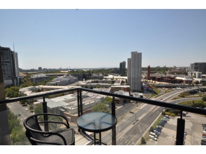 REF 21305/88 Kavanagh Street, Southbank VIC 3006
