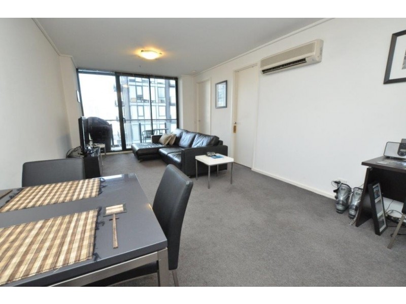 REF 21306/173 City Road, Southbank VIC 3006