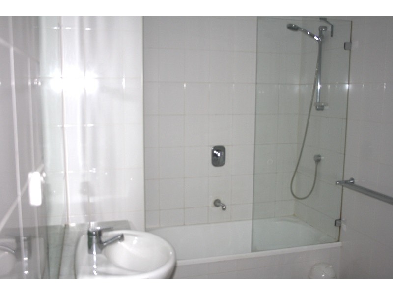 REF 21319/183 City Road, Southbank VIC 3006