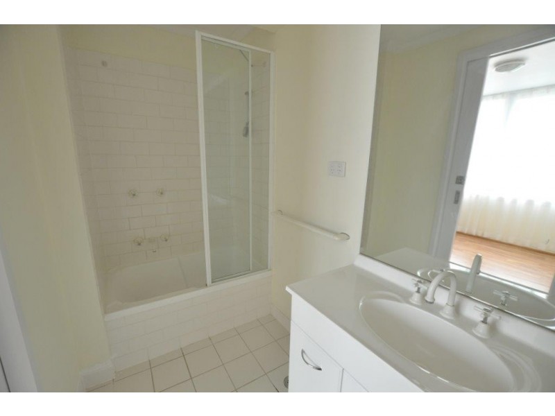 REF 21320/88 Southbank Boulevard, Southbank VIC 3006