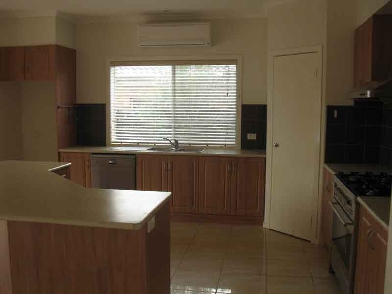 12 Spender Avenue, Point Cook VIC 3030