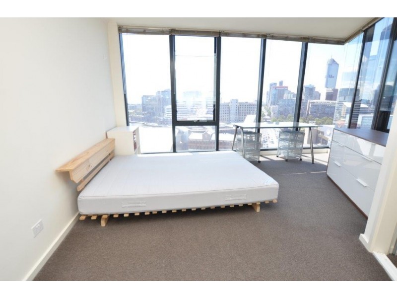 REF 21326/63 Whiteman Street, Southbank VIC 3006