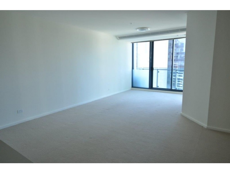 REF 21327/180 City Road, Southbank VIC 3006