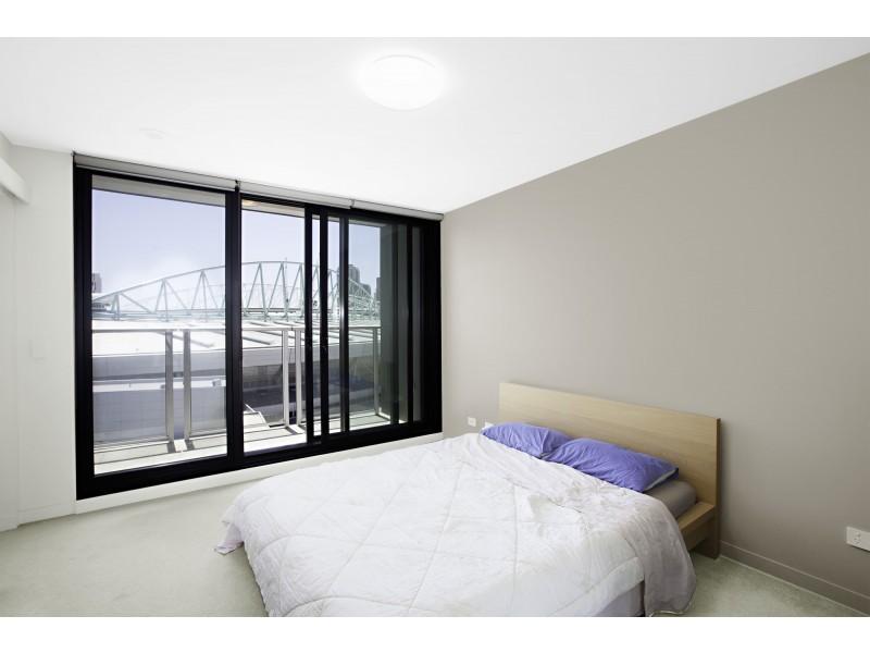 1412/100 Harbour Esplanade, Docklands VIC 3008