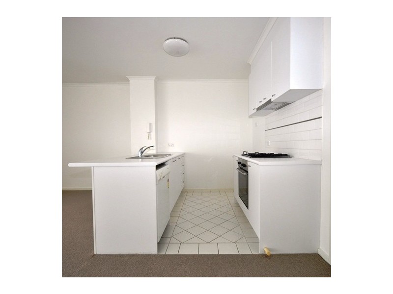 REF 21334/79 Whiteman Street, Southbank VIC 3006