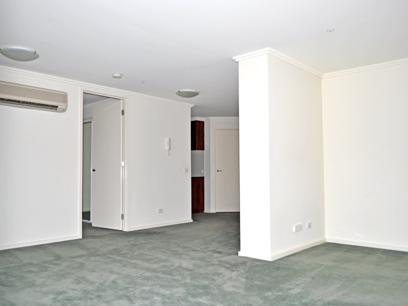 REF 21343/22 Kavanagh Street, Southbank VIC 3006