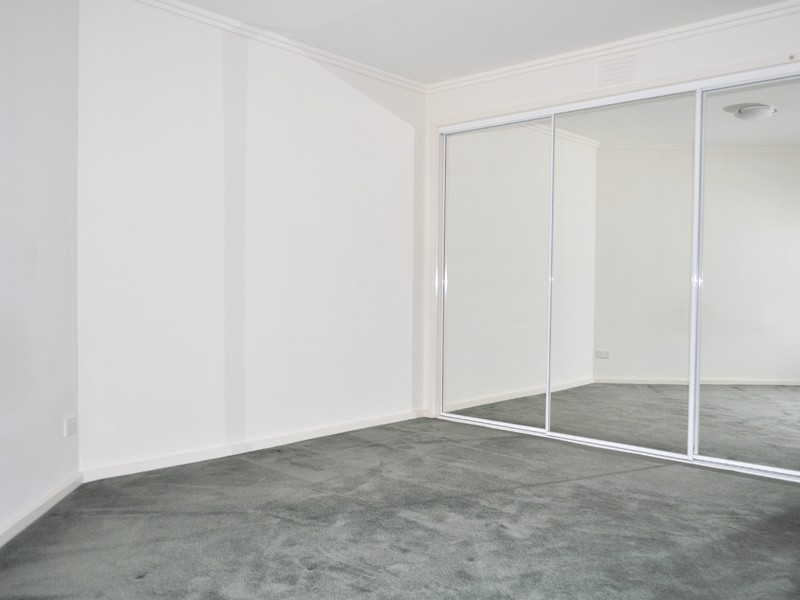 REF 21343/22 Kavanagh Street, Southbank VIC 3006