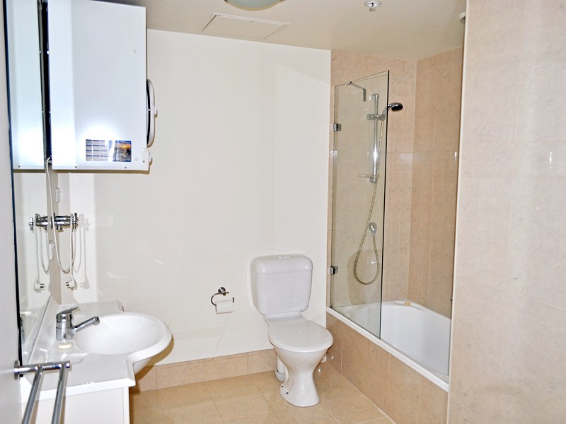 REF 21343/22 Kavanagh Street, Southbank VIC 3006