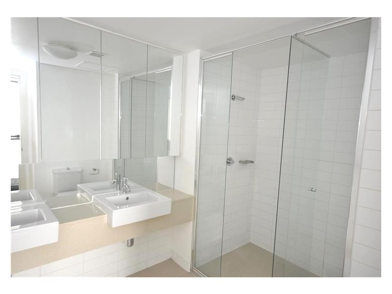 3007/100 Harbour Esplanade, Docklands VIC 3008