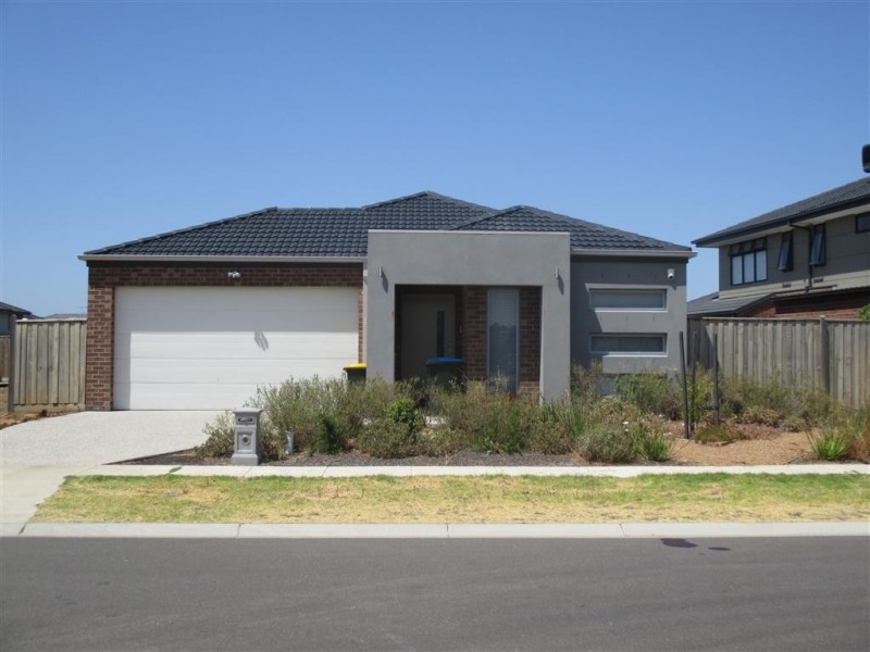 15 Kenton Avenue, Williams Landing VIC 3027