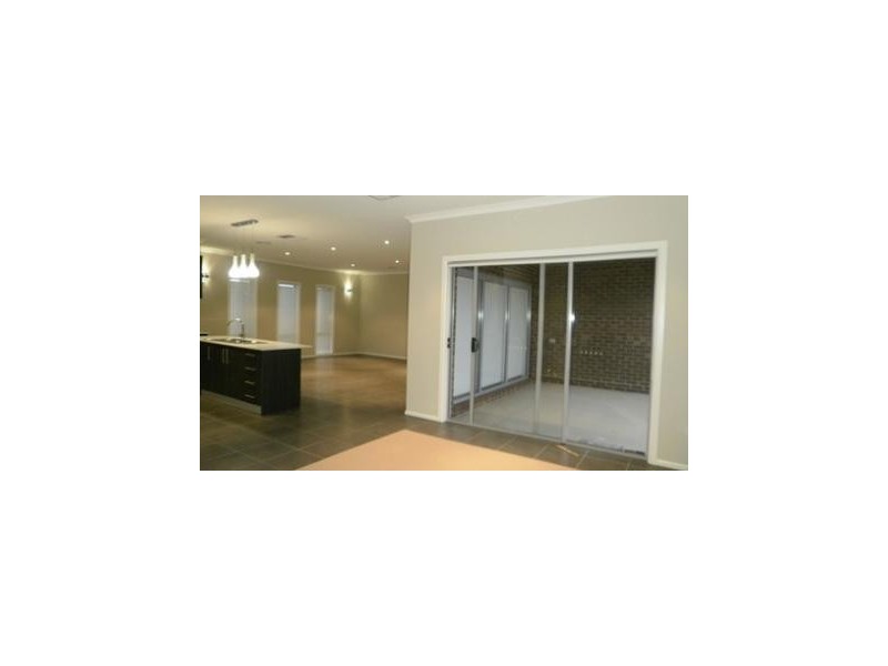 15 Kenton Avenue, Williams Landing VIC 3027