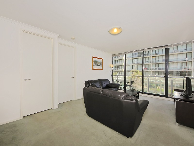 REF 21348/63 Dorcas Street, South Melbourne VIC 3205