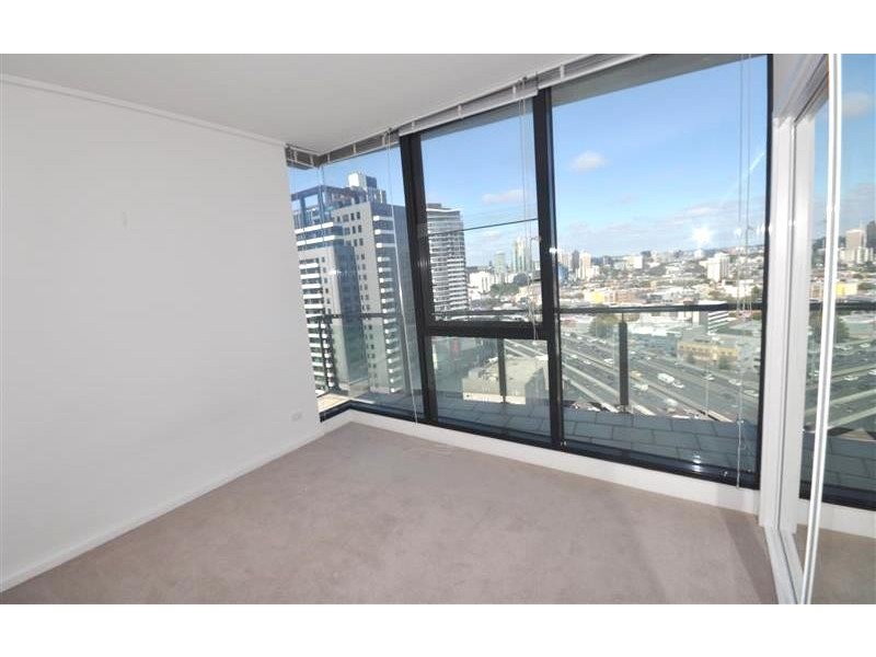 REF 21349/99 Whiteman Street, Southbank VIC 3006