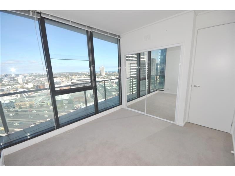 REF 21349/99 Whiteman Street, Southbank VIC 3006