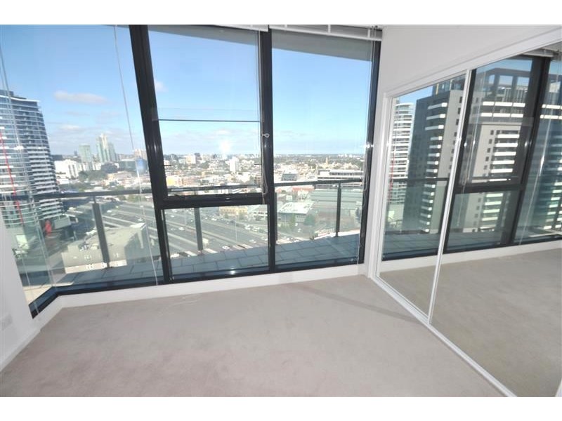 REF 21349/99 Whiteman Street, Southbank VIC 3006