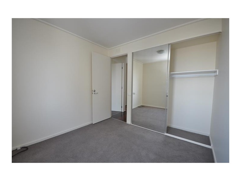 REF 21351/83 Whiteman Street, Southbank VIC 3006