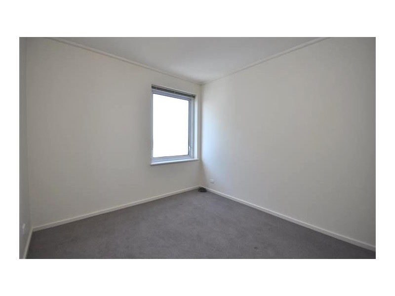 REF 21351/83 Whiteman Street, Southbank VIC 3006