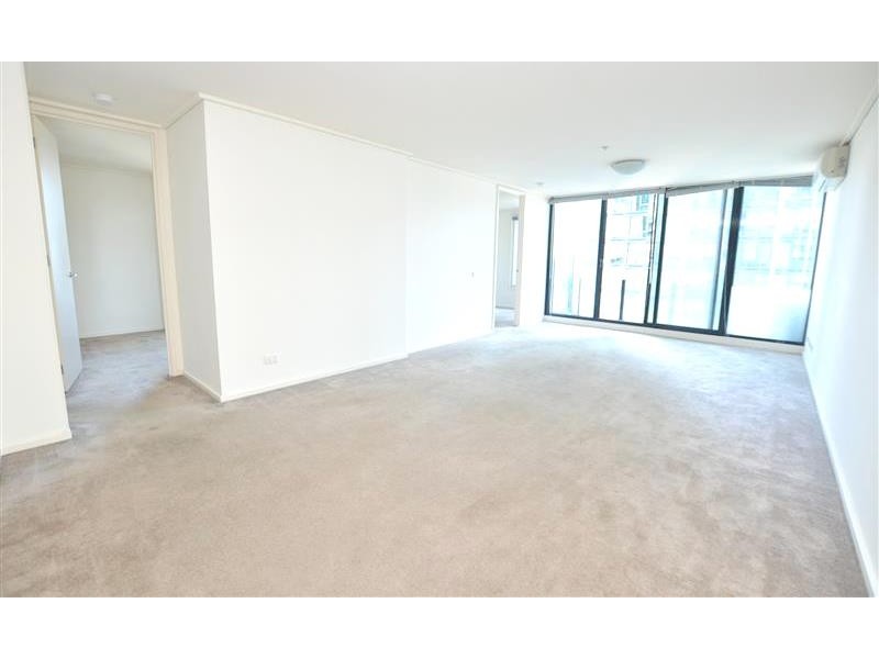 REF 21352/163 City Road, Southbank VIC 3006