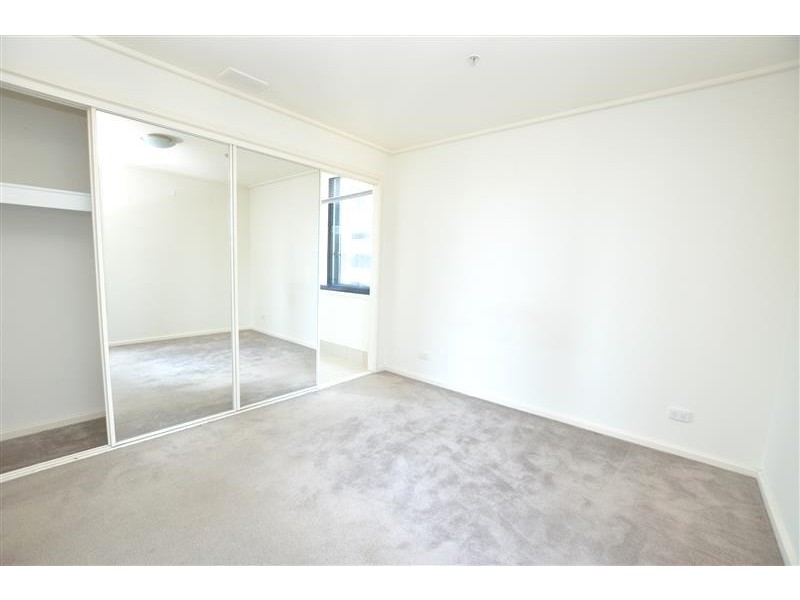REF 21352/163 City Road, Southbank VIC 3006