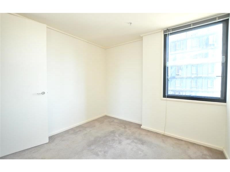 REF 21352/163 City Road, Southbank VIC 3006