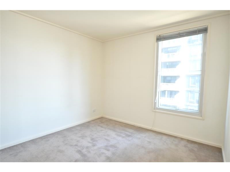 REF 21352/163 City Road, Southbank VIC 3006