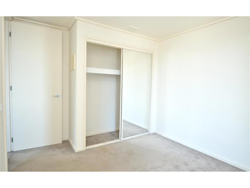 REF 21352/163 City Road, Southbank VIC 3006