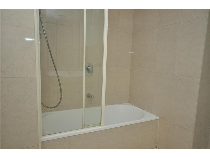 REF 21352/163 City Road, Southbank VIC 3006