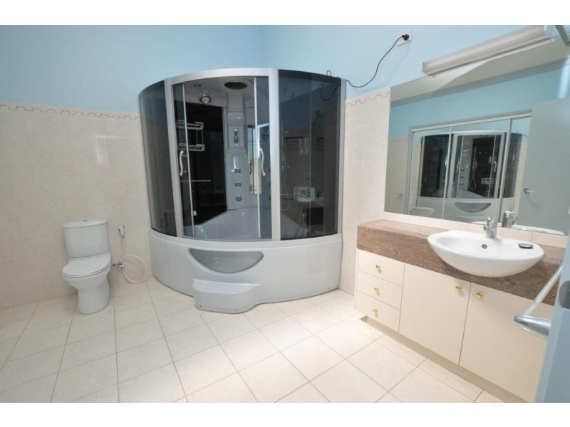 5 Nicholson Place, Melbourne VIC 3000