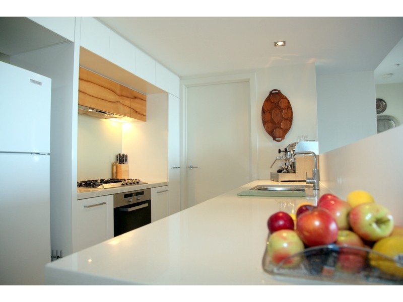 3303/100 Harbour Esplanade, Docklands VIC 3008