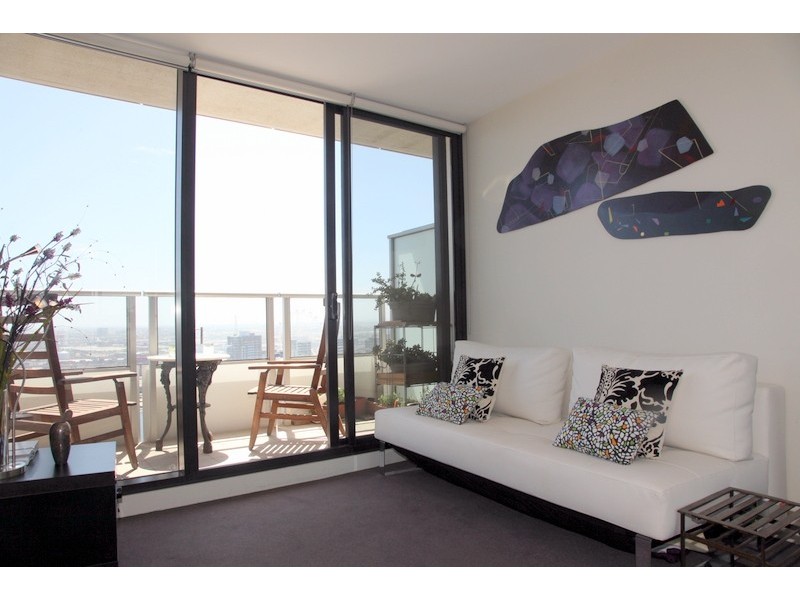 3303/100 Harbour Esplanade, Docklands VIC 3008