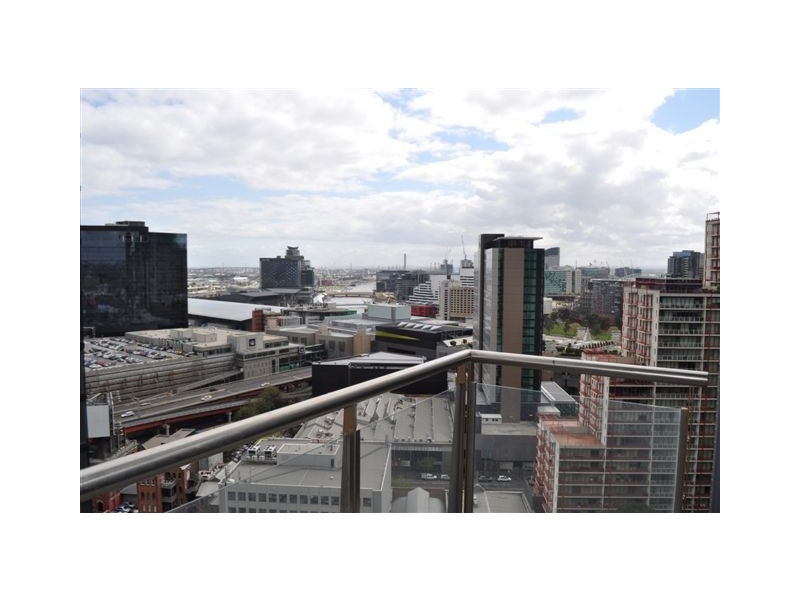 REF 21361/173 City Road, Southbank VIC 3006