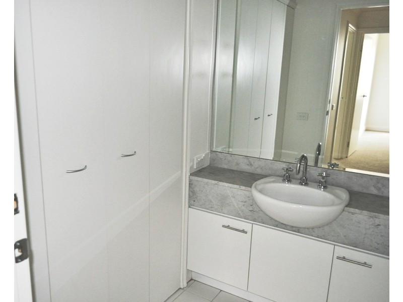 REF 21368/632 St Kilda Road, Melbourne VIC 3004